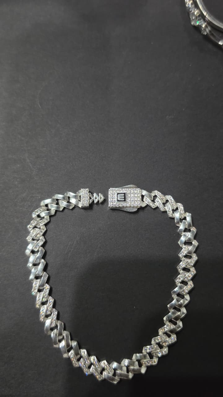 Brazalete/Cadena Monaco Cubana de plata con incrustaciones brillantes